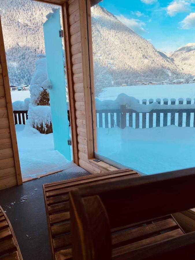 Forest Chalet, 15 Min To Salzburg Olt Town, And Most Beautiful Lakes, Secluded Location, 1,000 Sqm Garden, Mountainview, Panorama Sauna, Bath Whirlpool, Bbq&Bikes&Sunbeds For Free, Up To 10 P Golling an der Salzach Εξωτερικό φωτογραφία