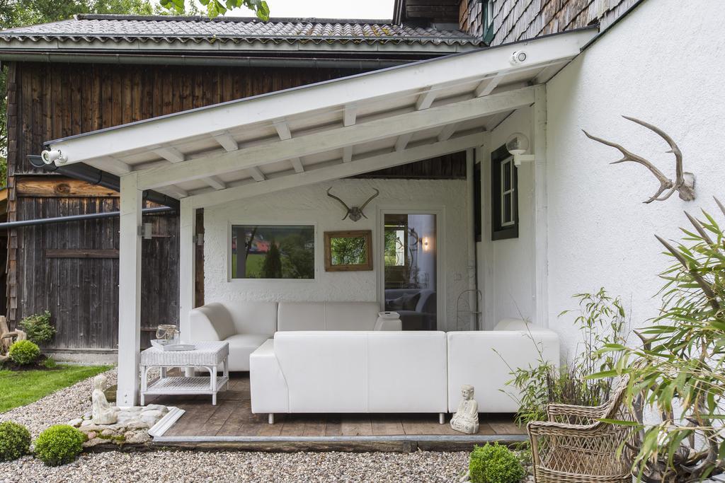 Forest Chalet, 15 Min To Salzburg Olt Town, And Most Beautiful Lakes, Secluded Location, 1,000 Sqm Garden, Mountainview, Panorama Sauna, Bath Whirlpool, Bbq&Bikes&Sunbeds For Free, Up To 10 P Golling an der Salzach Δωμάτιο φωτογραφία